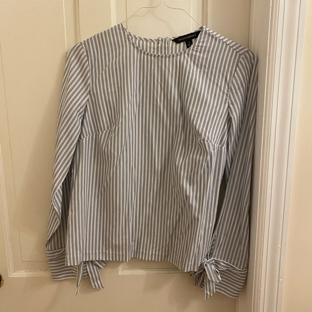 Banana Republic Long Sleeved Blouse Size Small